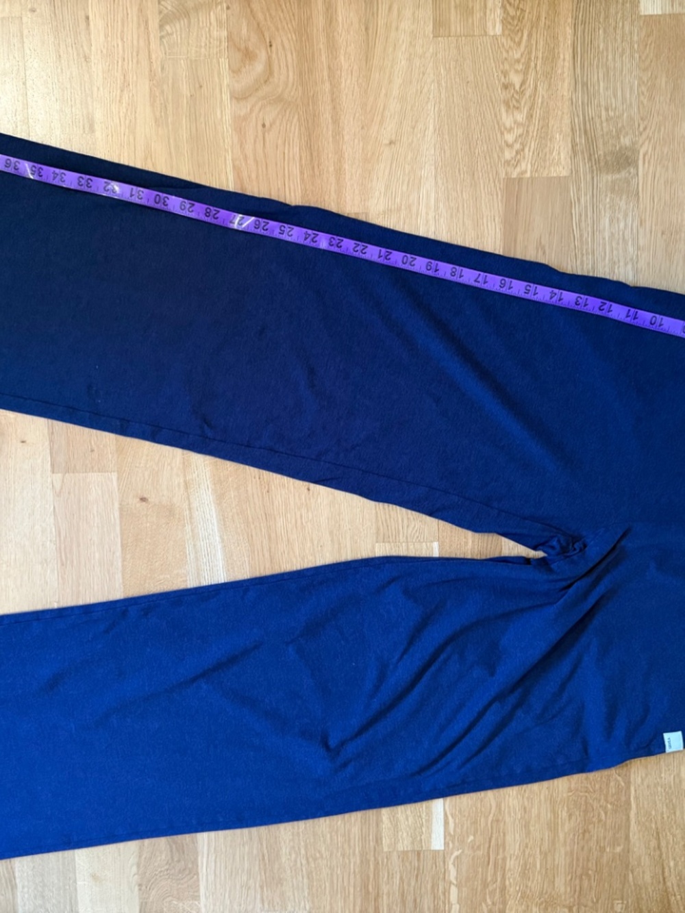Vuori Halo Essential Wide Leg Pants Blue Coast Heather Navy DreamKnit Medium - Picture 7 of 7